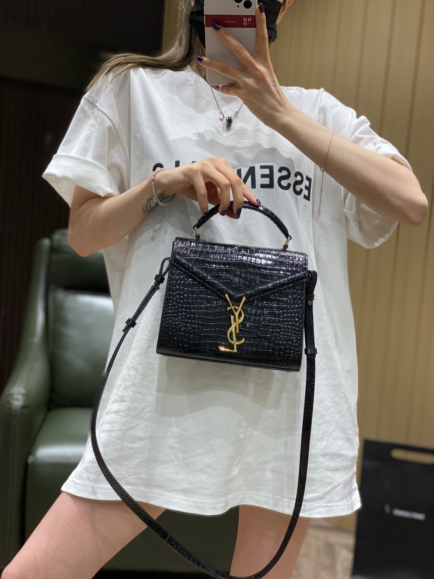 聖Y羅-Cassandra 鱷魚紋上身分享