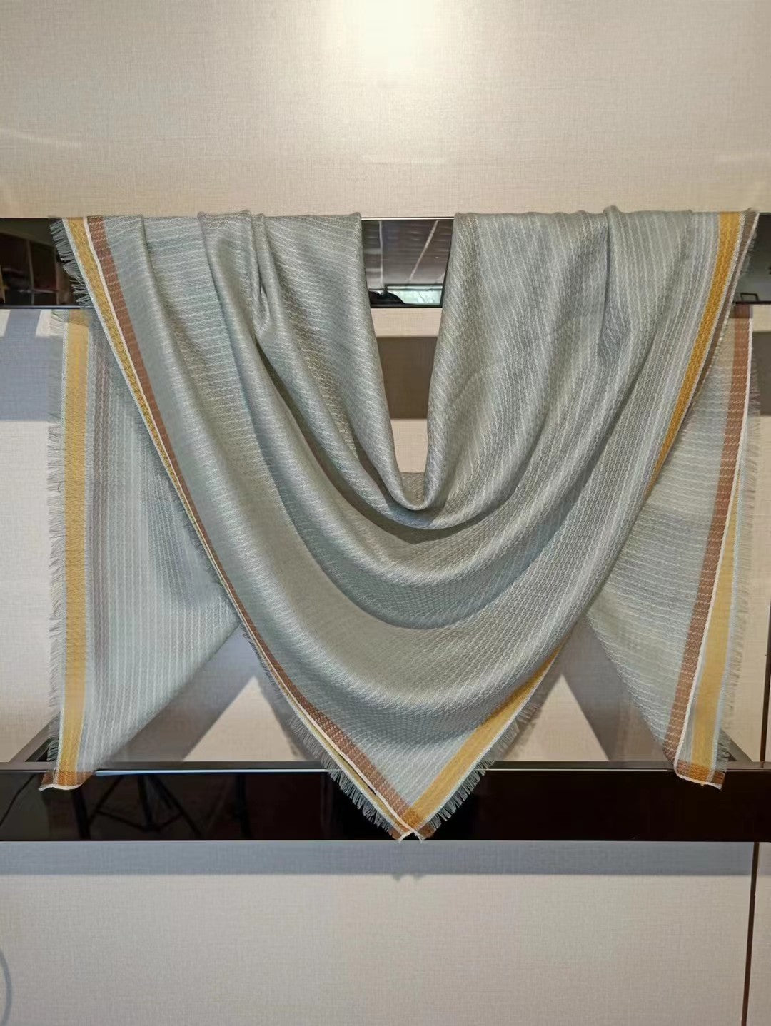 L-Piana-羊絨色織方巾-絲滑柔軟-四季款可防曬 110cm
