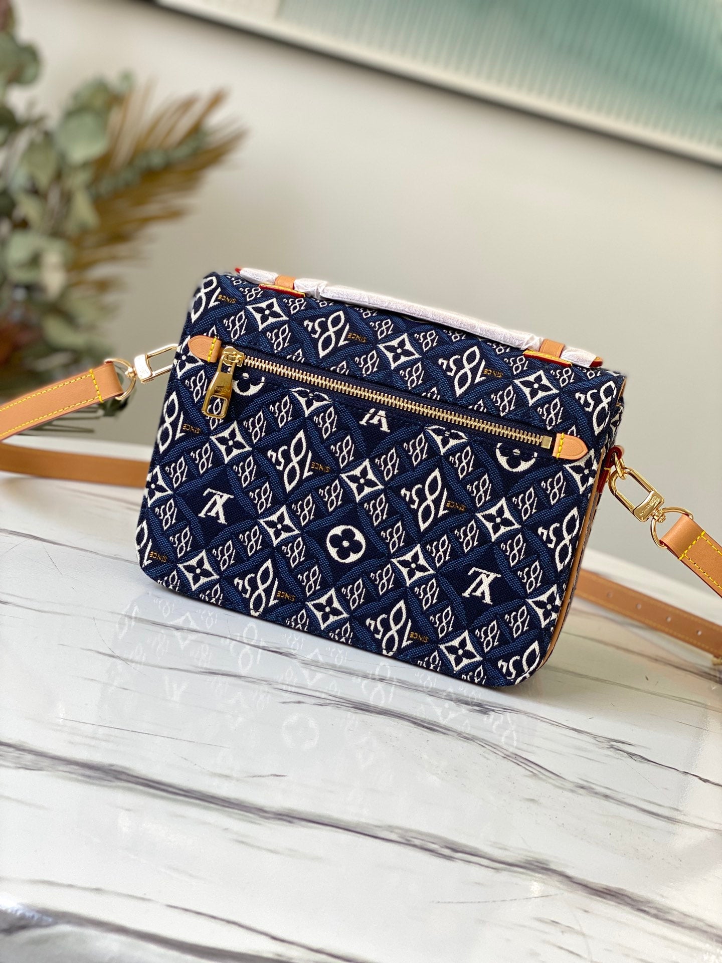 M57395 路L家-2020 冬季 Pochette Métis 郵差包