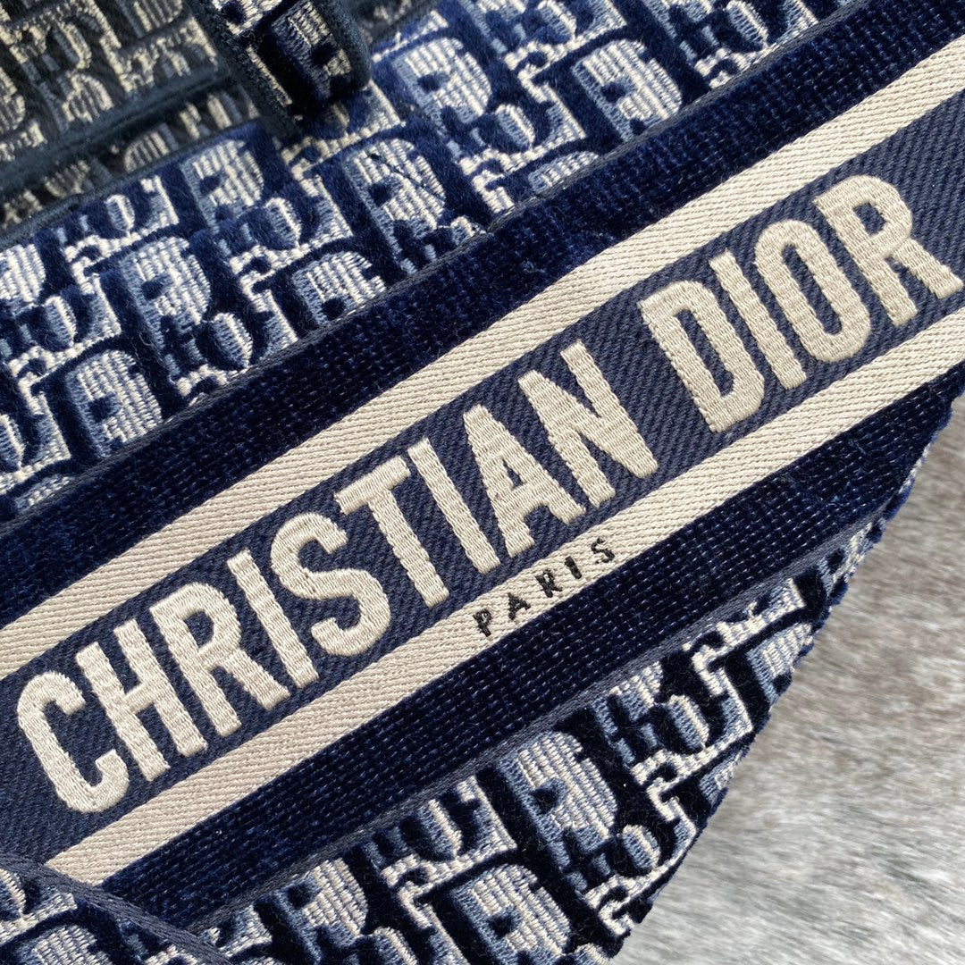 Dior Saddle 馬鞍包-2020天鵝絲絨