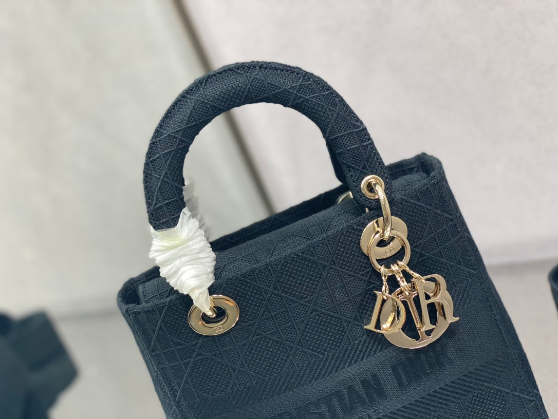 Dior Lady D-Lite黛妃包-刺繡黑色