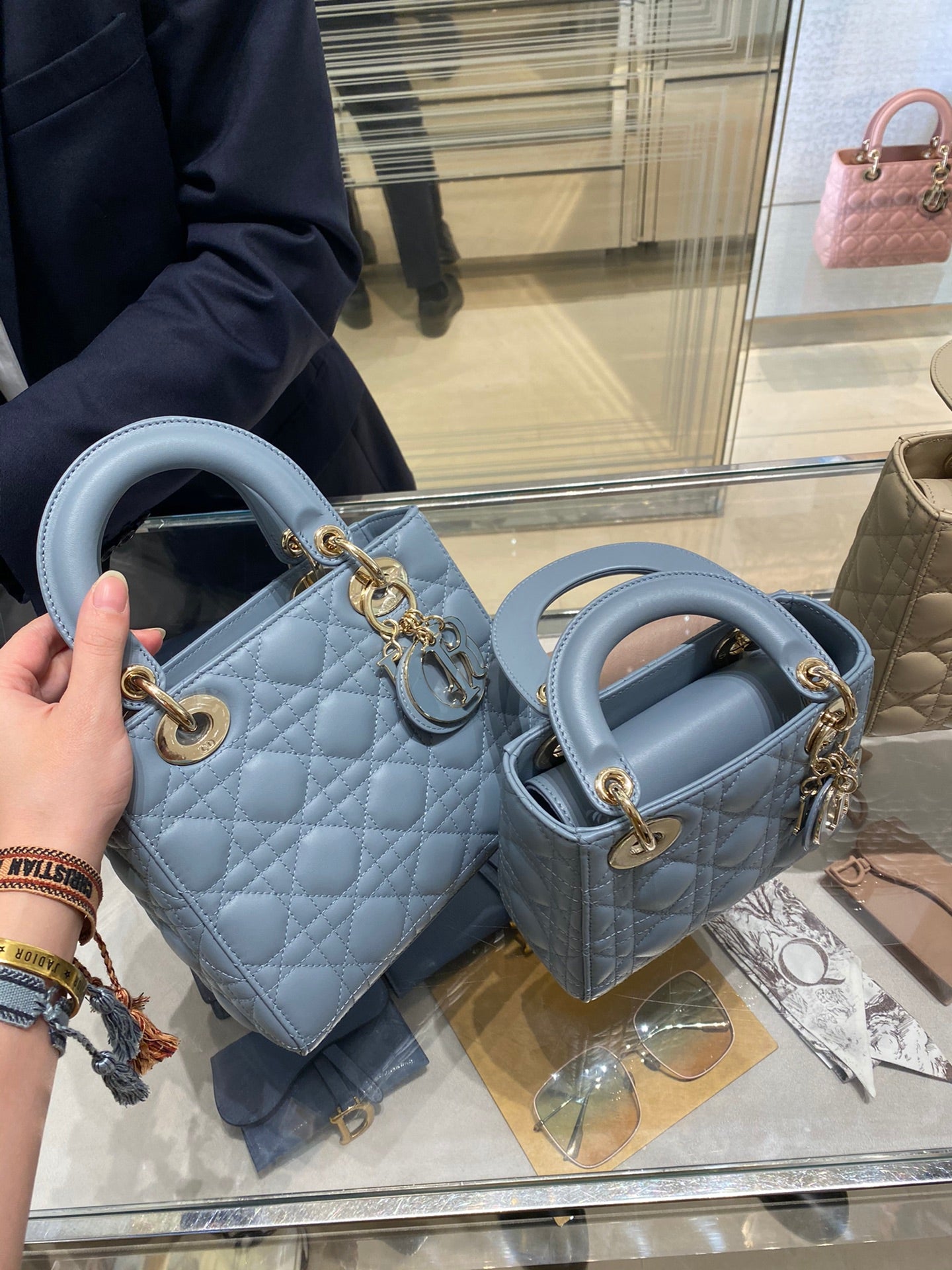Dior-Mini Lady Dior手袋-三格黛妃-17cm-天藍珐瑯扣