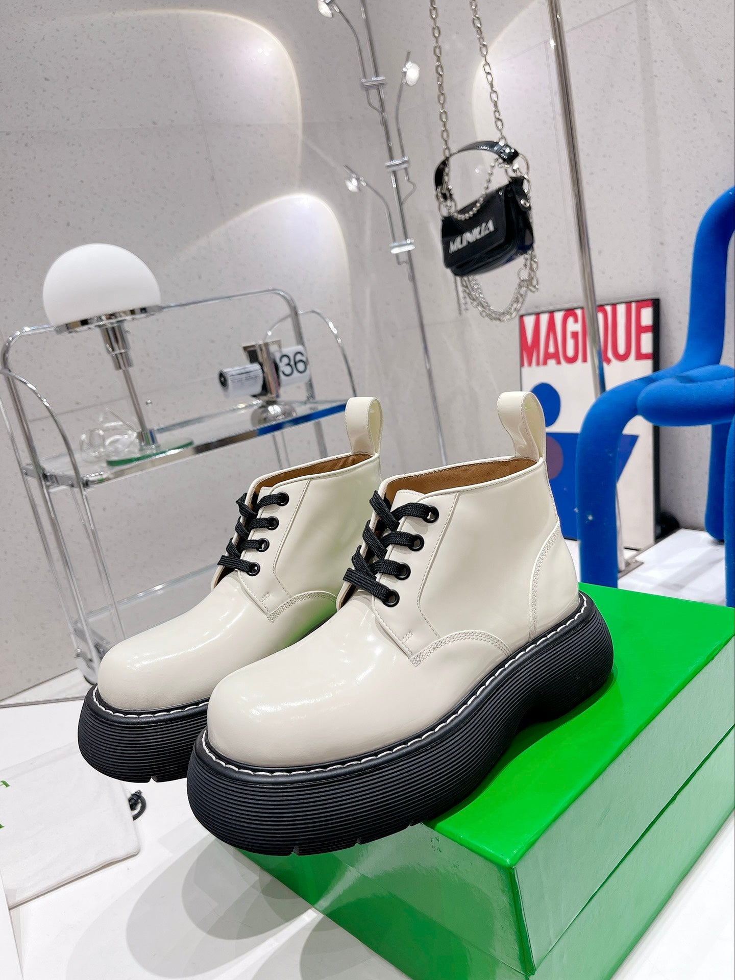 B編織-高定系列 經典螺紋底大頭短靴 全牛皮（35-39，40可訂製）