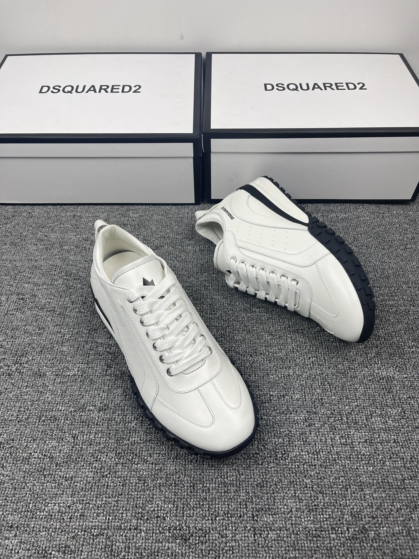 Dsq-2022新款 平底休閒鞋 白色