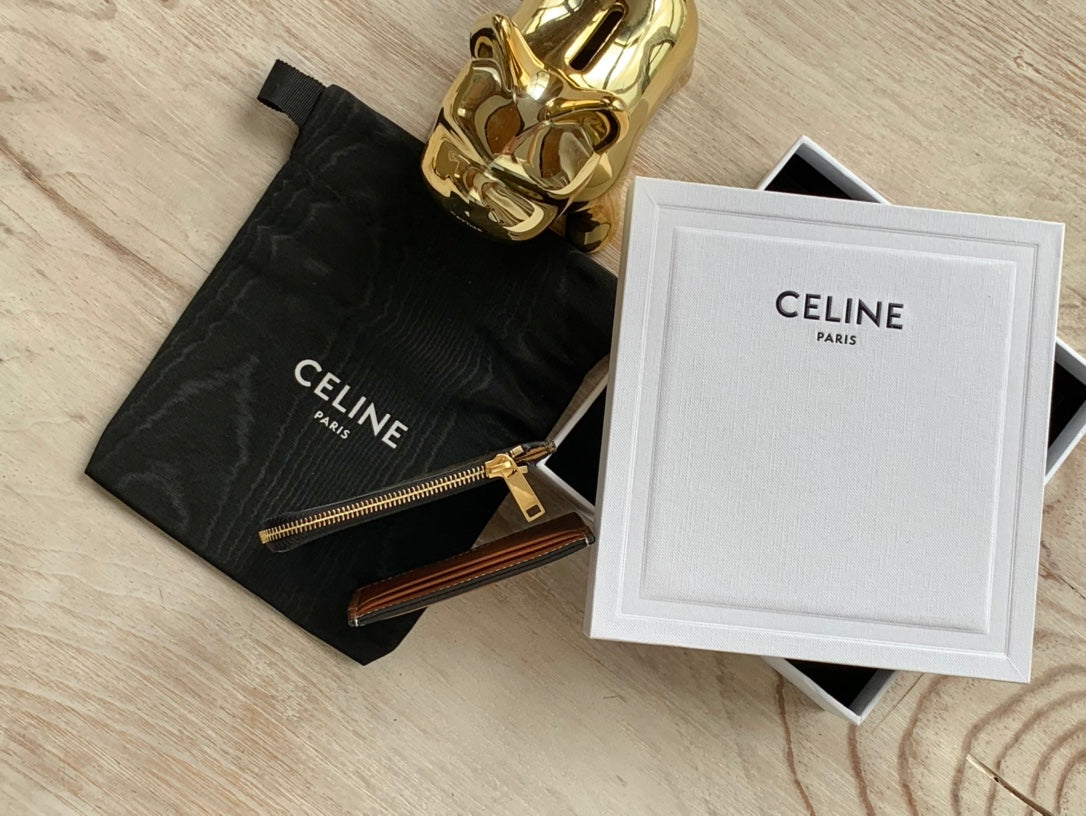 Celine TRIOMPHE人造革拉鍊袋和配可拆卸羊皮革卡包