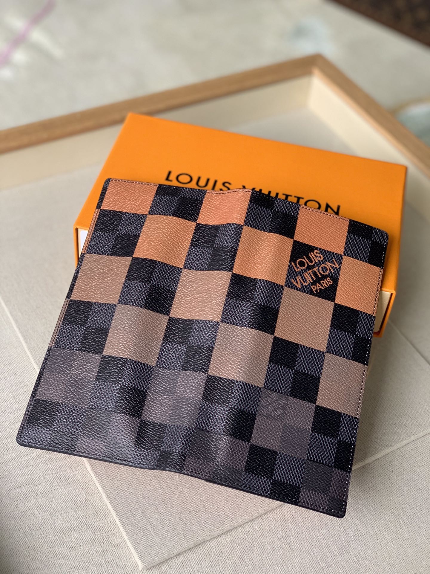 LV N66540 翻蓋長夾