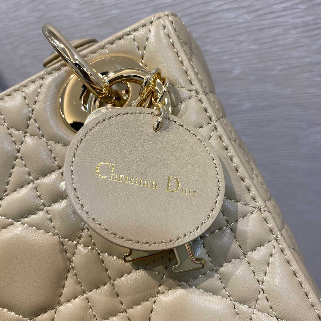 Dior-Mini Lady Dior手袋-三格黛妃-17cm-熔岩棕珐瑯扣