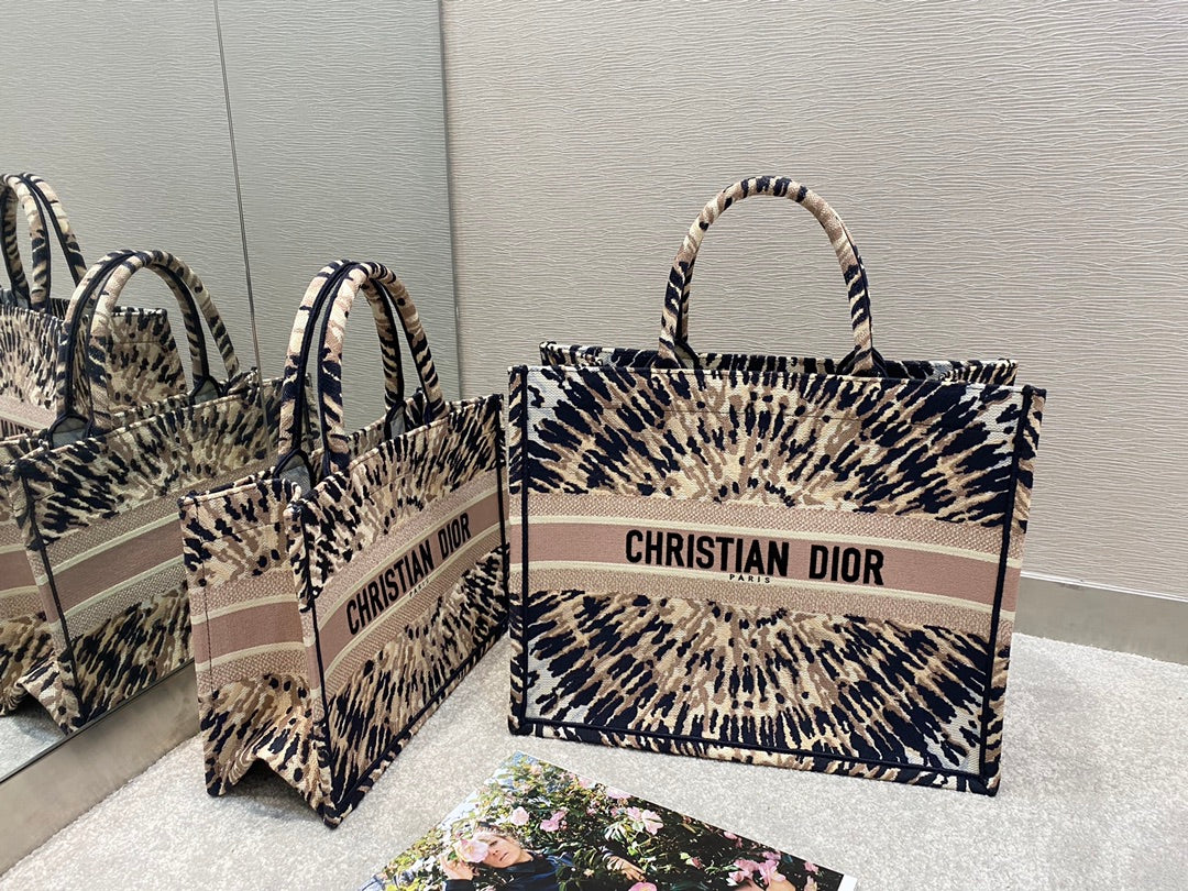 Dior Book Tote-小號36.5cm-萬花筒
