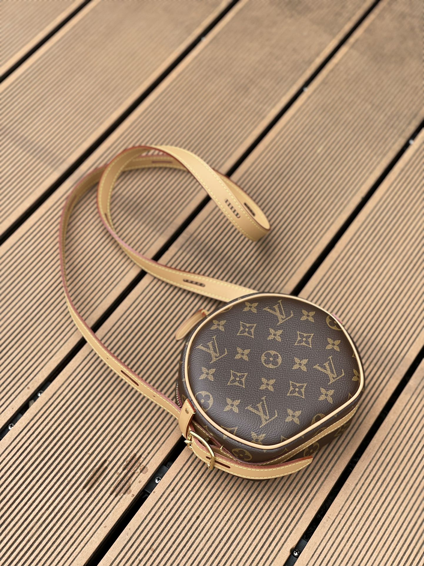 M45149 路L家-BOITE  CHAPEAU SOUPLE 圓餅包 小號
