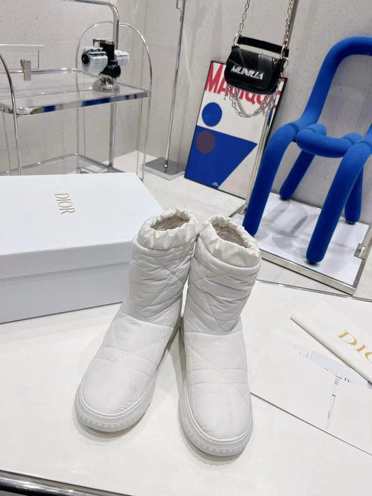 迪D家-22SS 羽絨羊毛短靴 白色