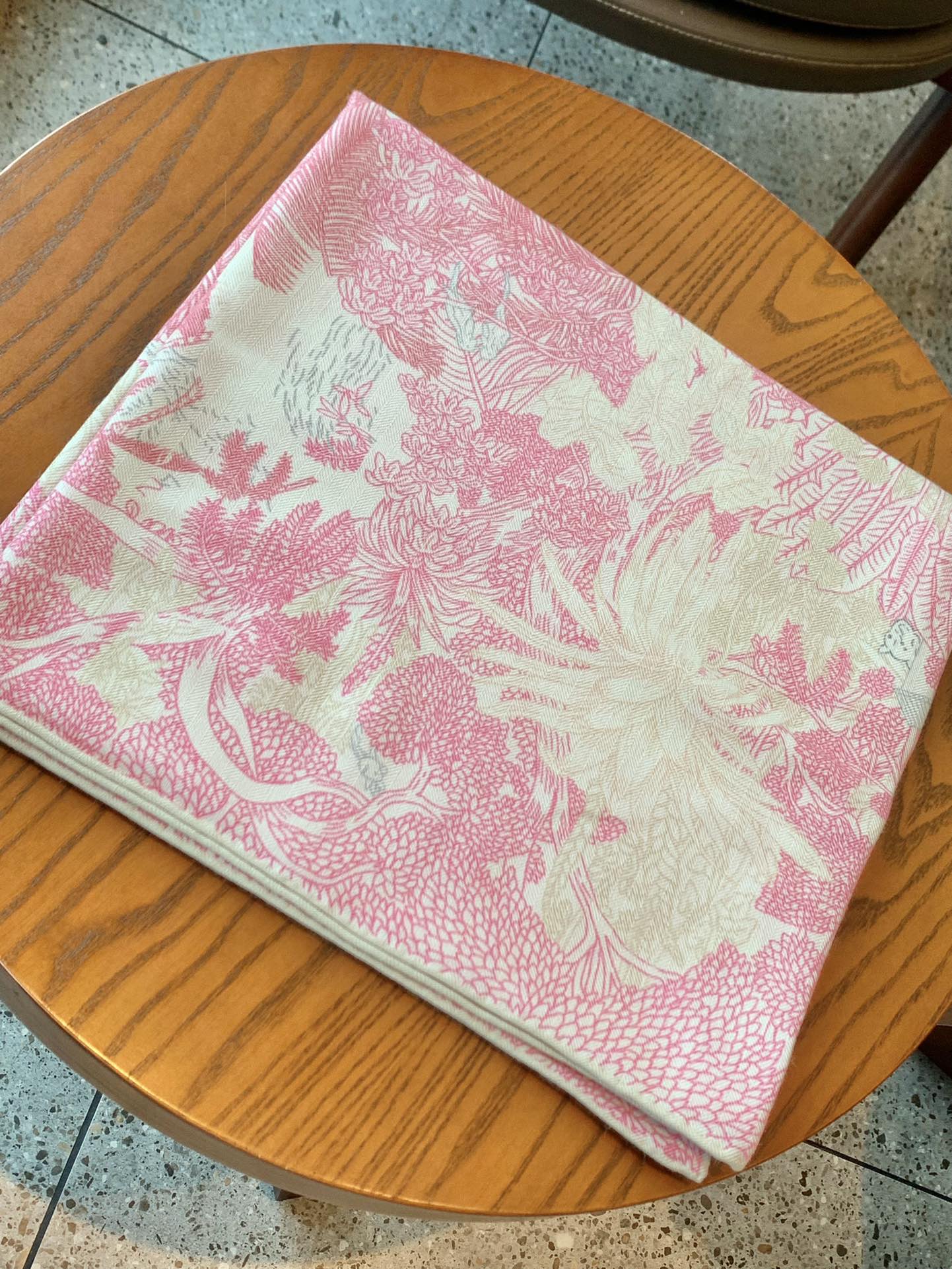 小愛款-頂級雙面方形圍巾 140*140cm 70%羊絨+30%真絲