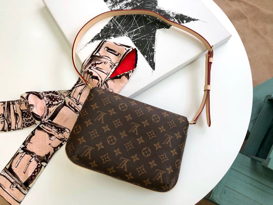 M51257 路L家-Neverfull 經典 中古款郵差包