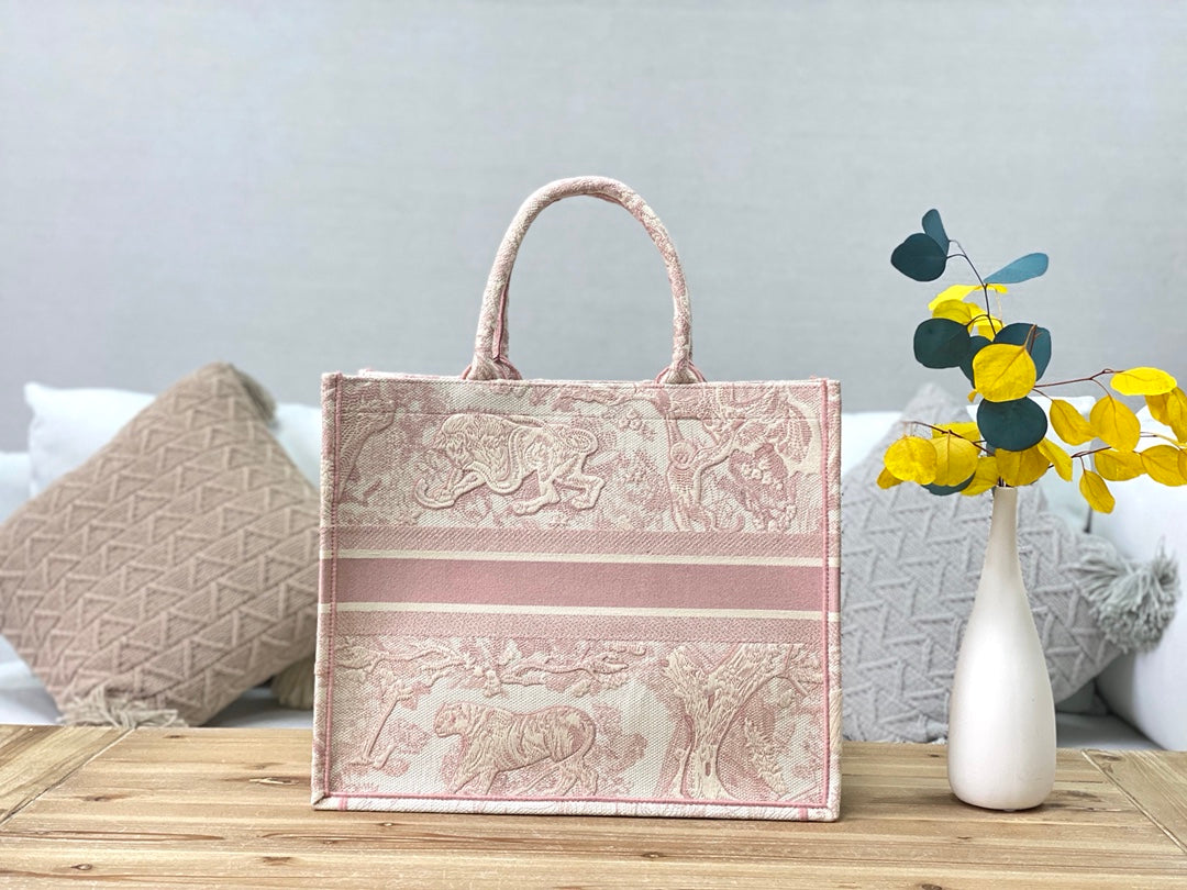 Dior Book Tote-大號41.5cm-刺繡粉老虎