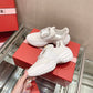 Roger Vivier Run Light 全新的水晶扣運動鞋