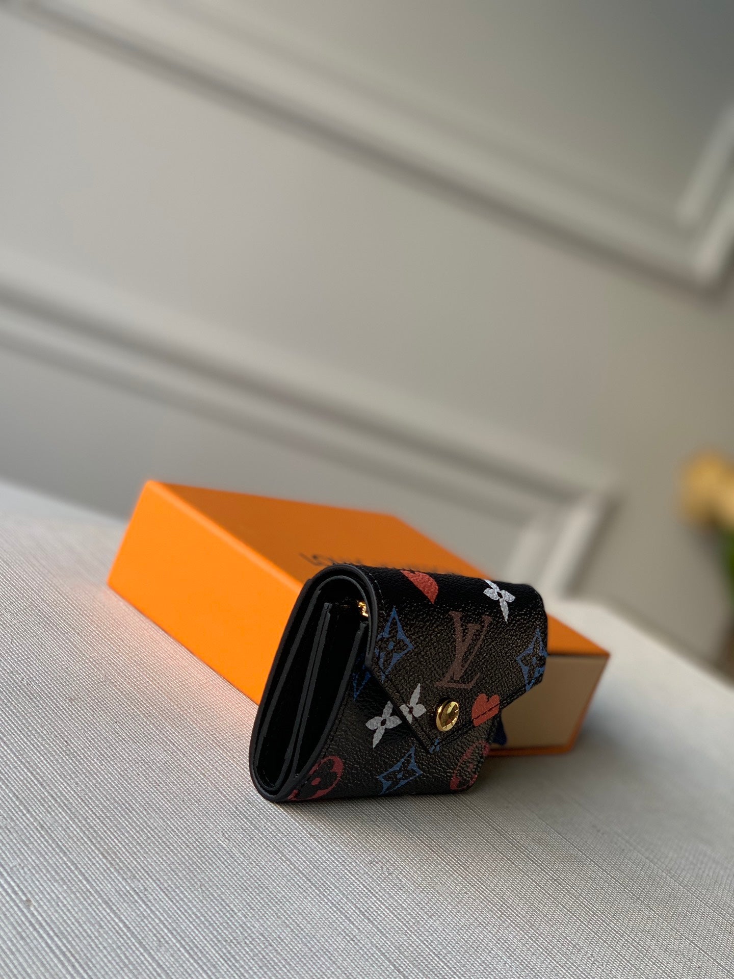 LV M80278 三折短夾