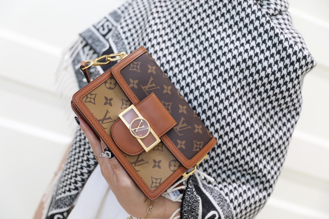 LV M44580 Mini Dauphine 達芙尼