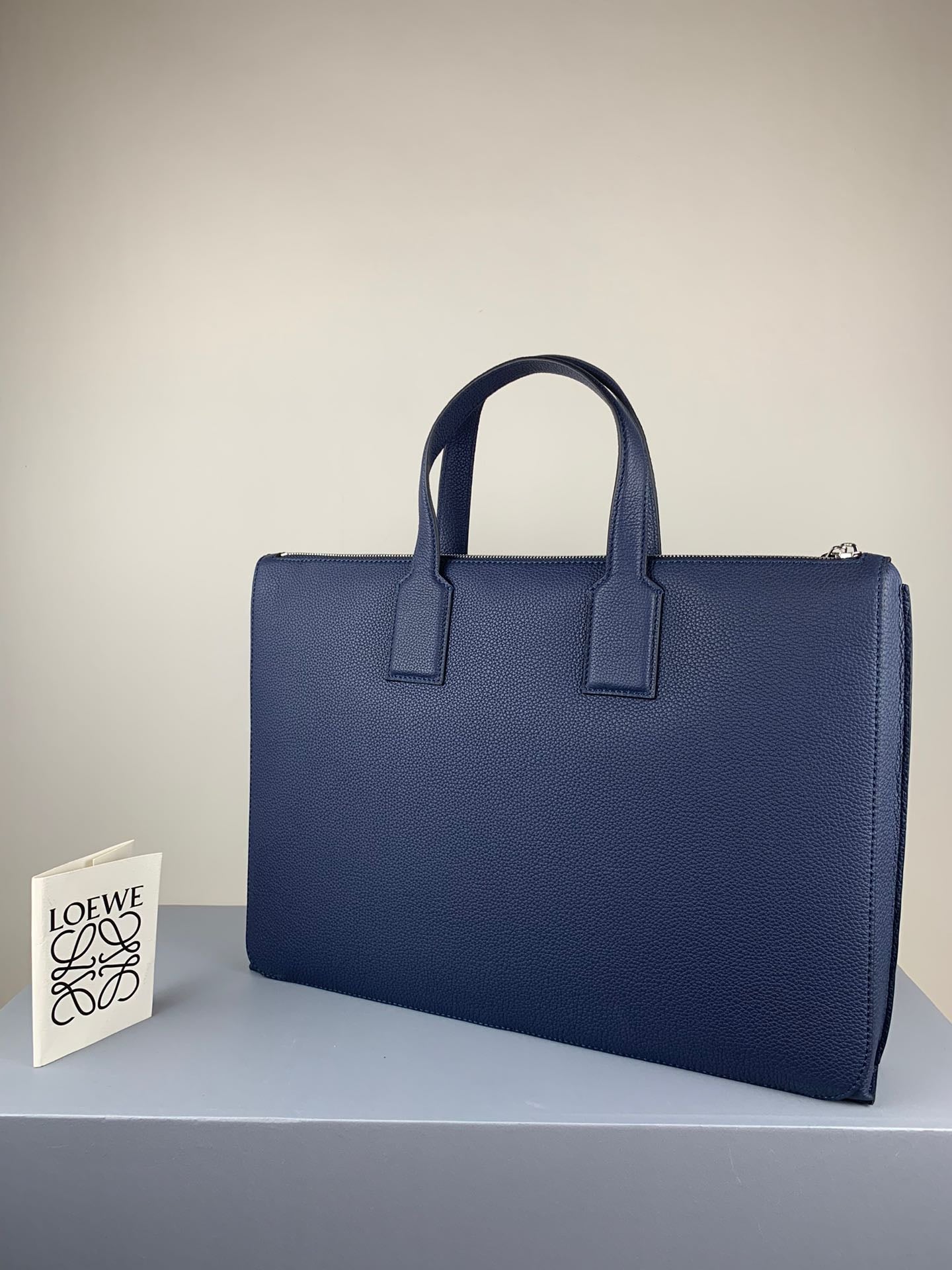 羅L威-Goya Simple Briefcase