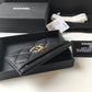 Chanel 大Logo卡包