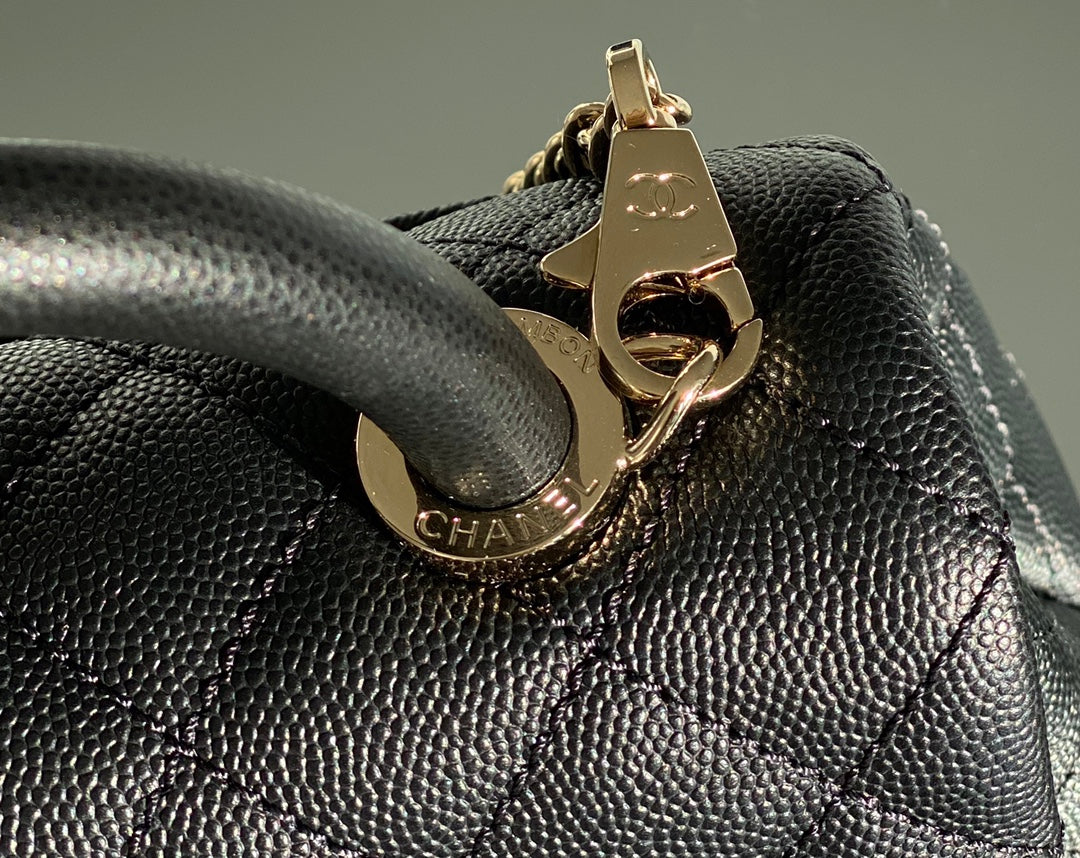Chanel mini coco handle-黑色球紋牛皮-淡金扣