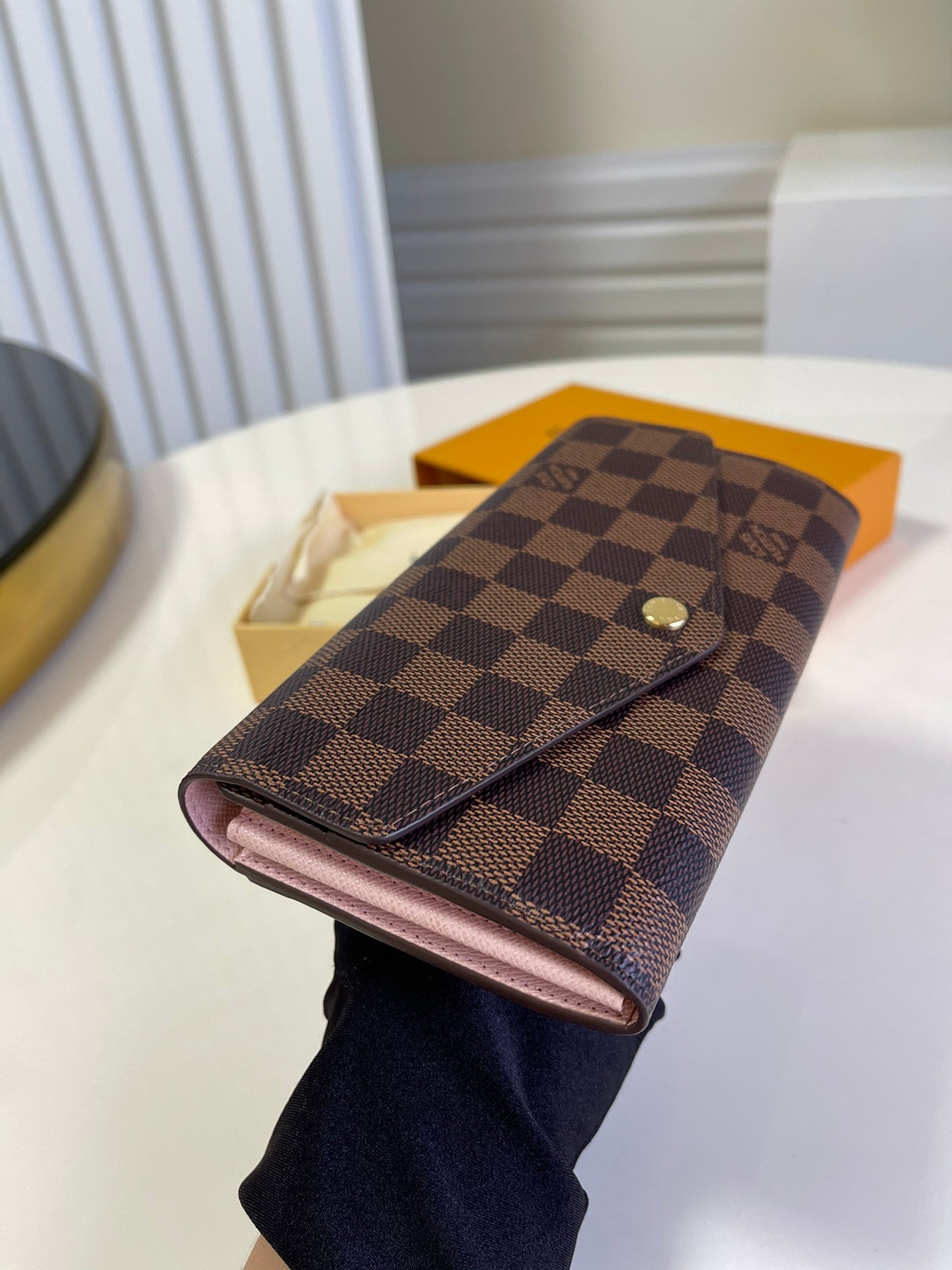 LV M60114 信封式長夾-咖格粉