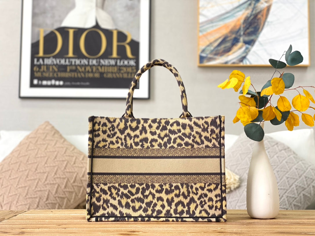 Dior Book Tote-小號36.5cm-豹紋刺繡