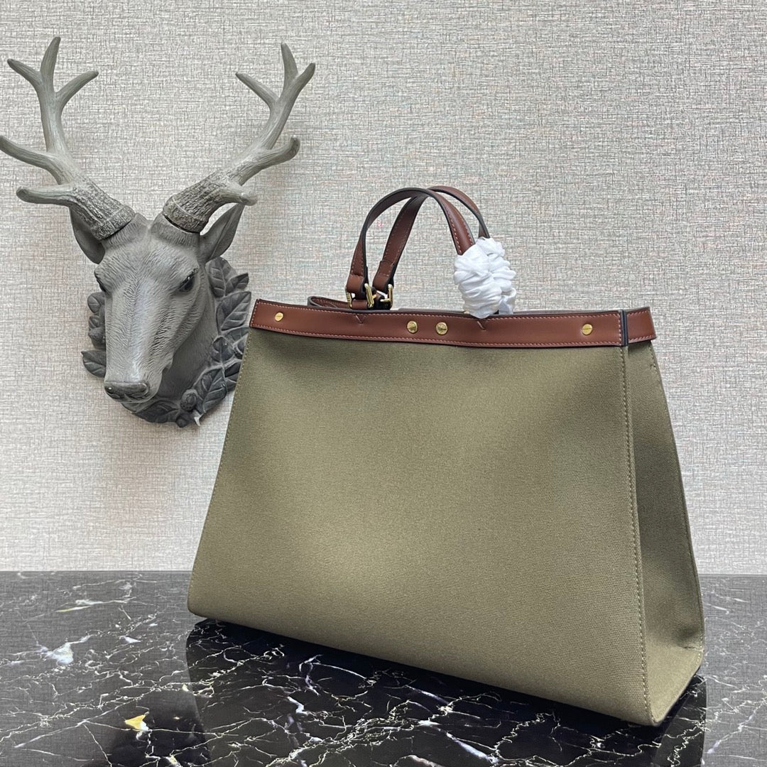 芬F家-PEEKABOO-TOTE-綠色皮革手提