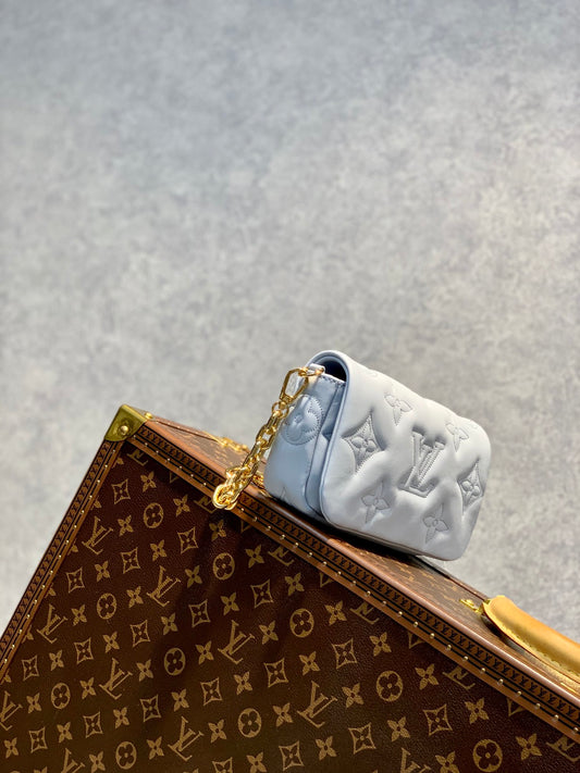 M81399 路L家-Wallet on Strap 手袋 鏈條包 淺藍色