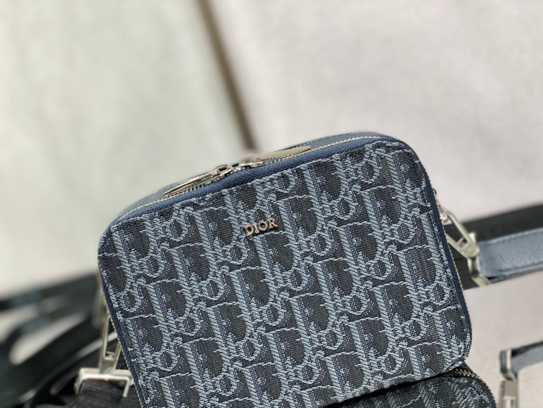 Dior 經典相機包-17*5*12cm
