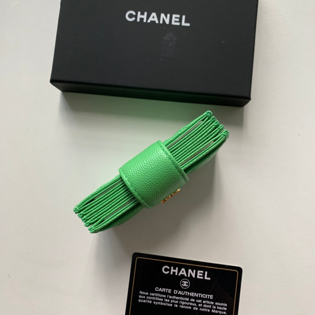 Chanel 多隔層風琴卡包