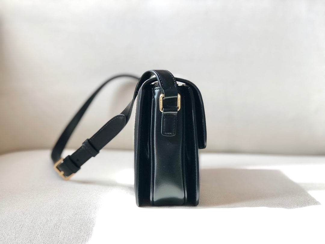 Celine 中號TRIOMPHE刺繡織物和牛皮革手袋-黑色