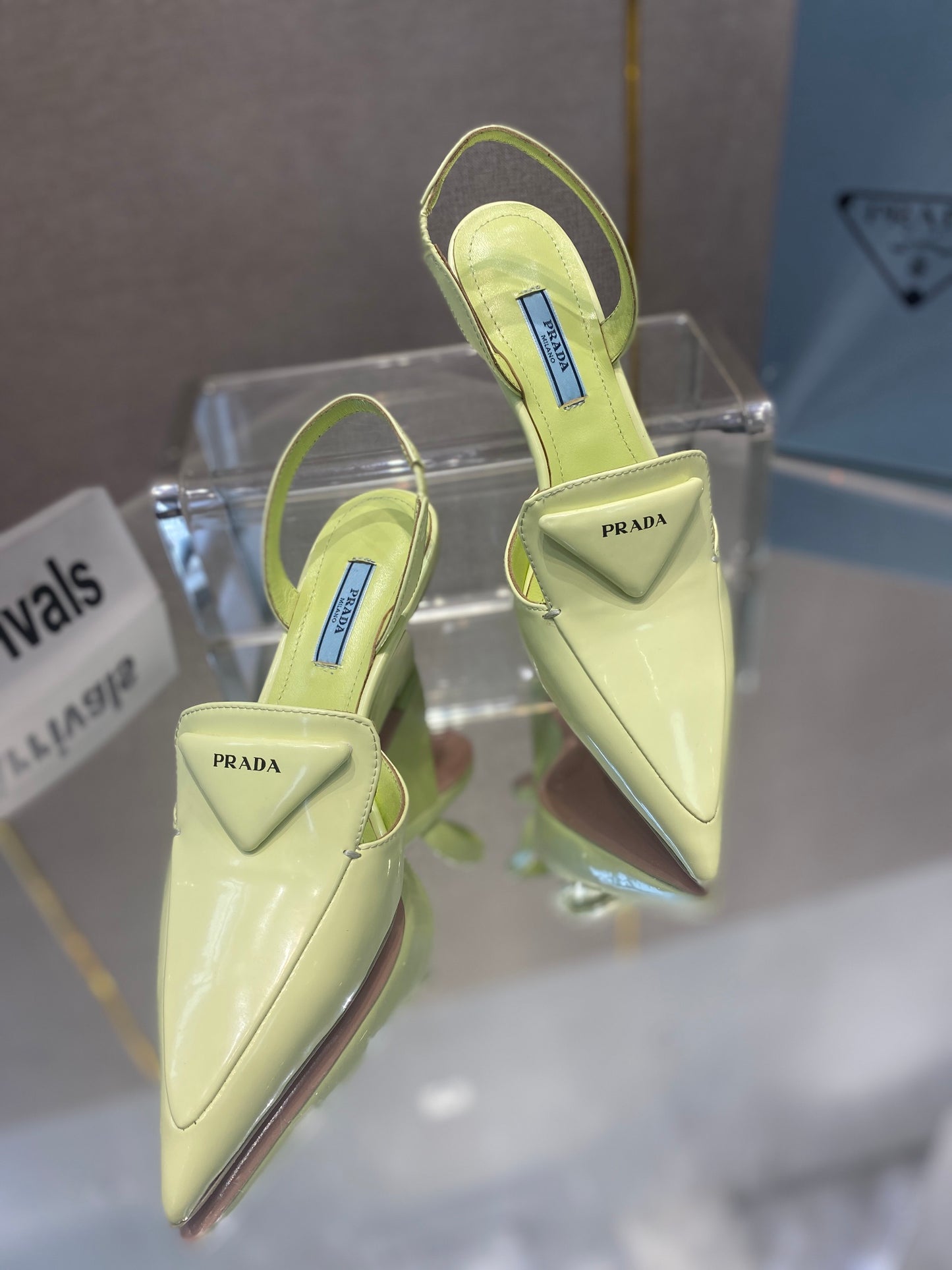 Prada鞋-Prada 低跟涼鞋（青蘋果綠）