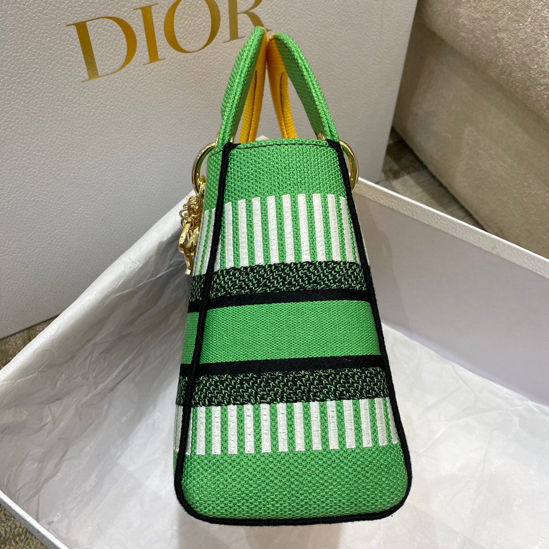 迪D家 Lady D-Lite黛妃包-帆布刺繡 24cm