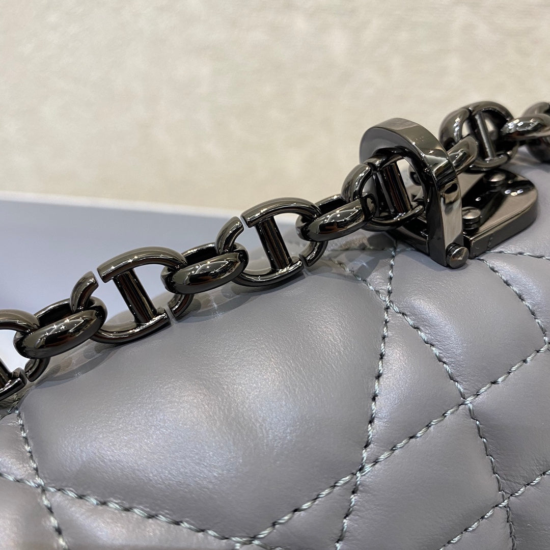 Dior-Caro 菱格紋 胖胖包 大號 灰色