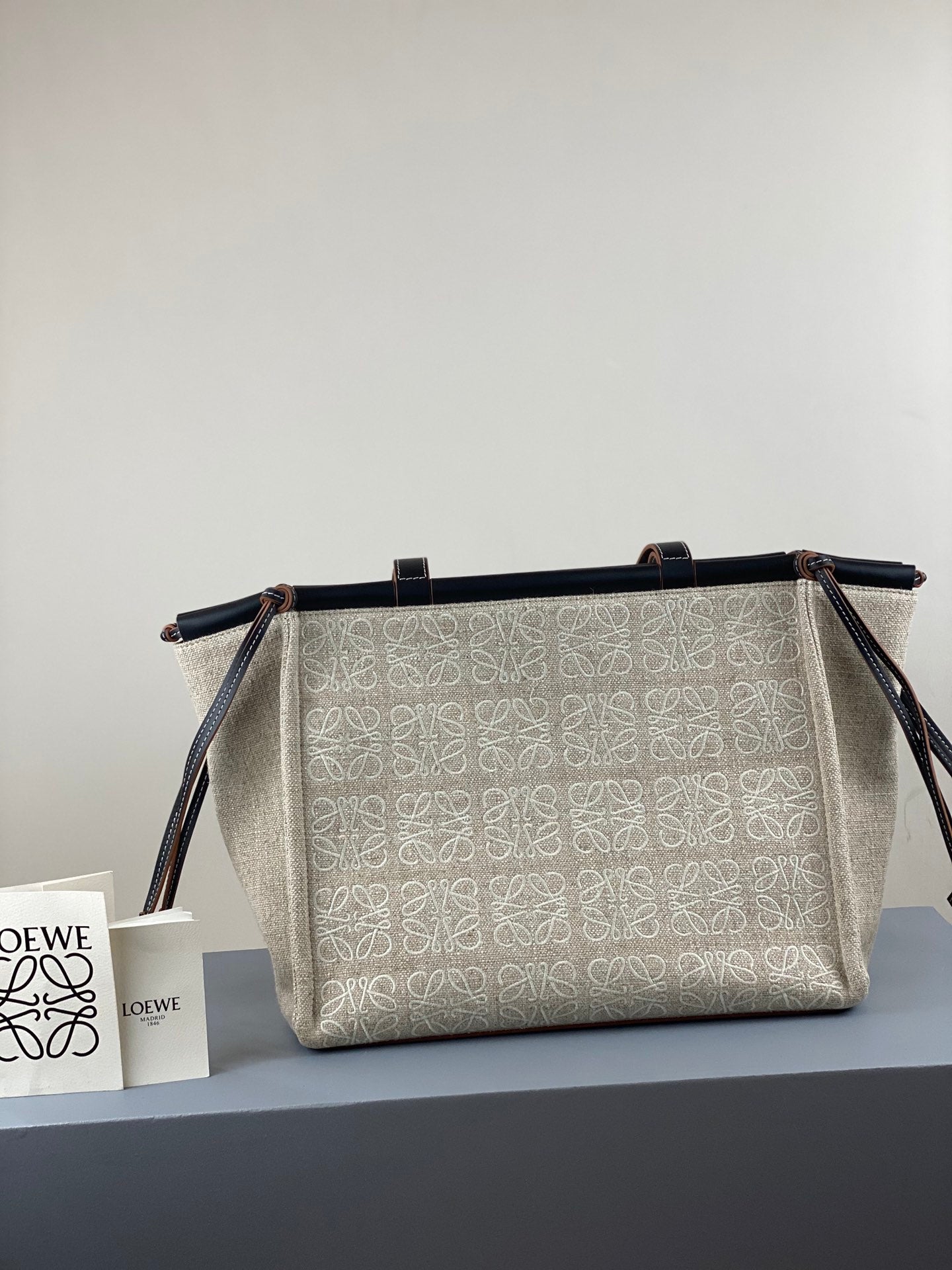羅L威-Cushion tote 小號