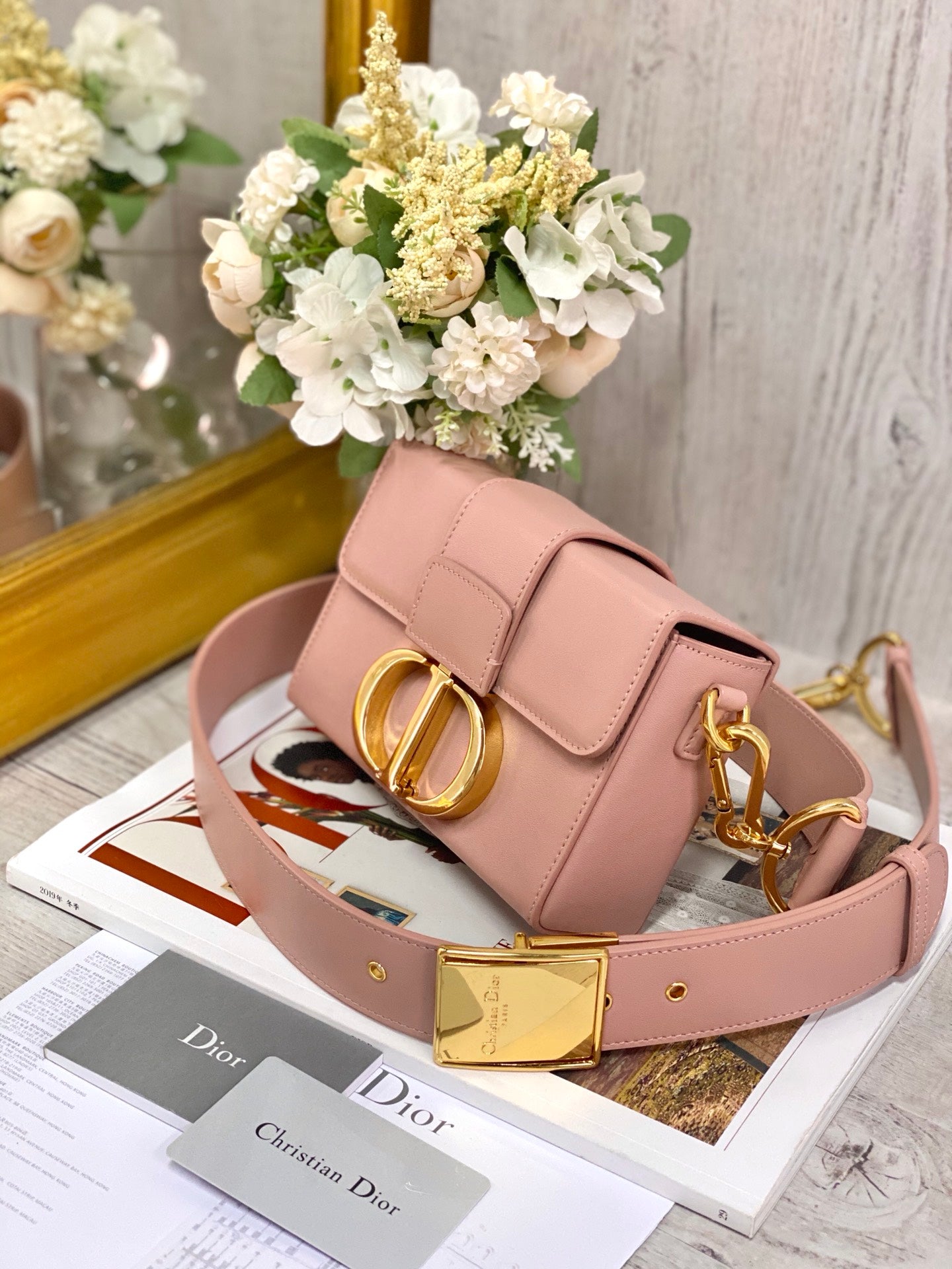 Dior 蒙田 Mini Box-牛皮平紋-金扣-17.5cm-粉色