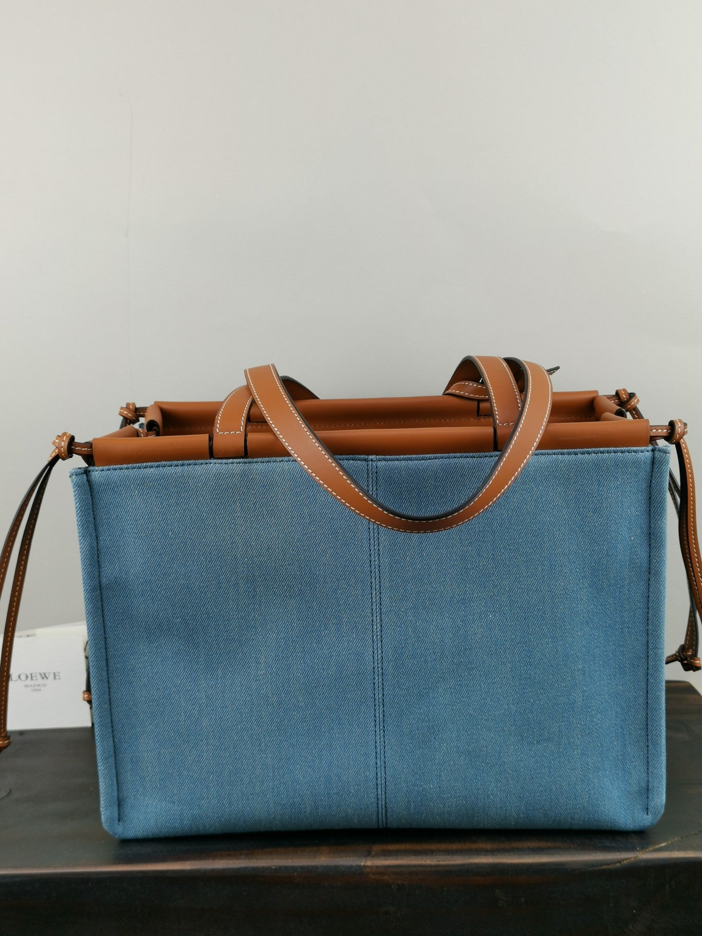 羅L威-Cushion tote 小牛皮 牛仔色