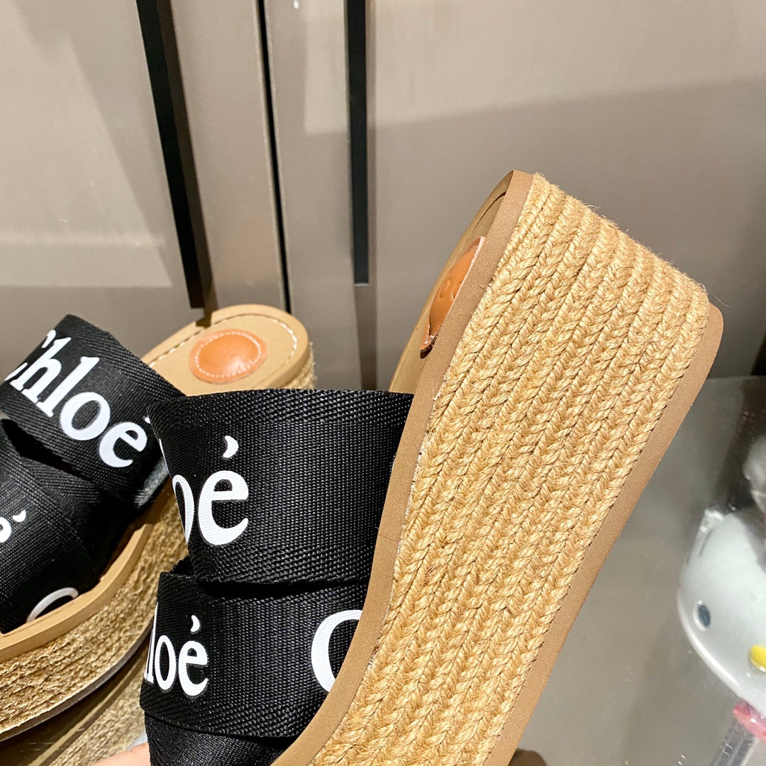 克羅C- Woody Wedge Mule 厚底拖鞋（尺碼35-39，40、41訂製）