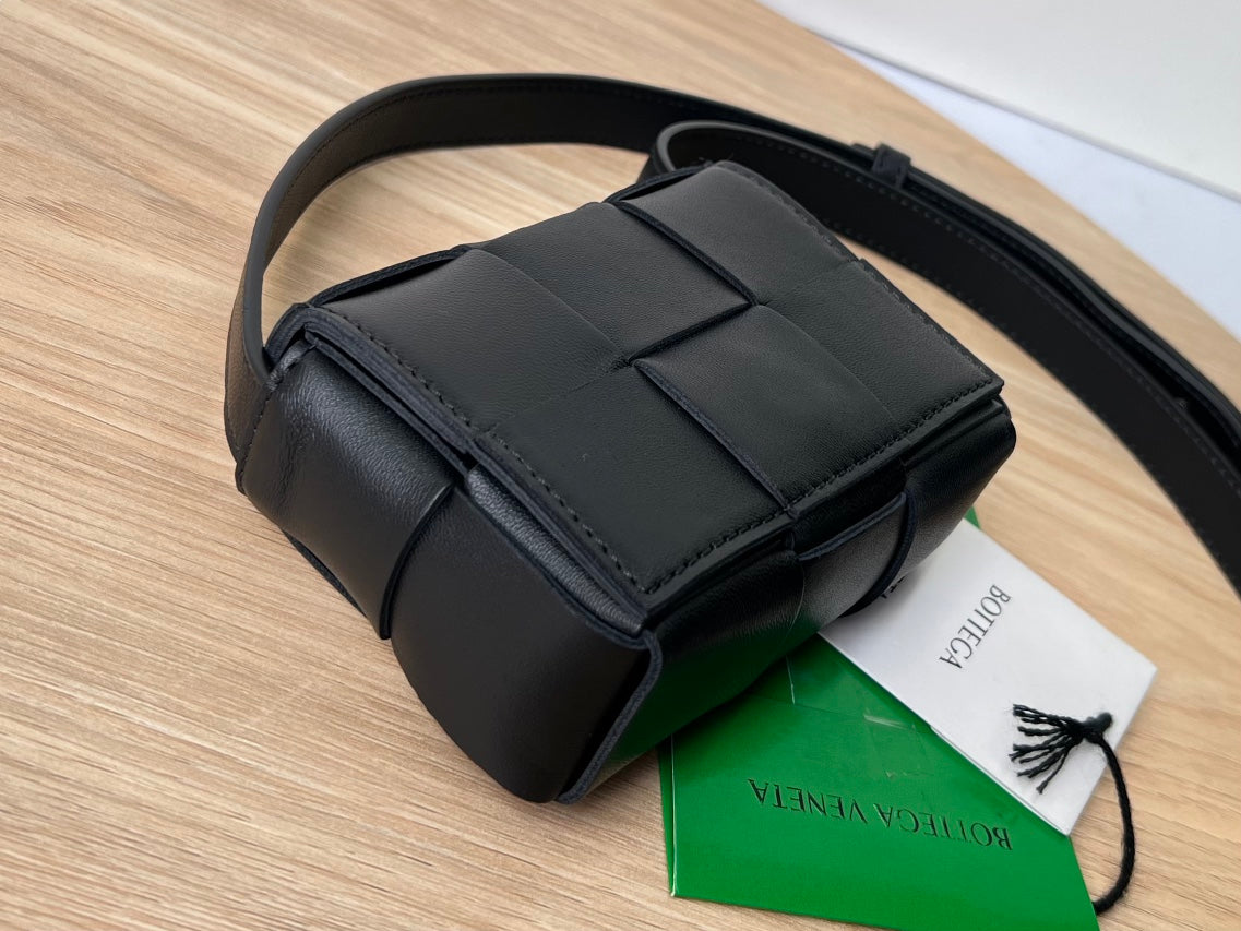 B編織-羊皮方格Mini cassette Bag 迷你編織包 12x8x4cm