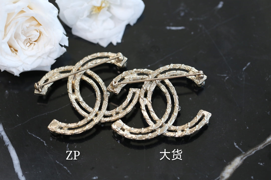 Chanel 胸針