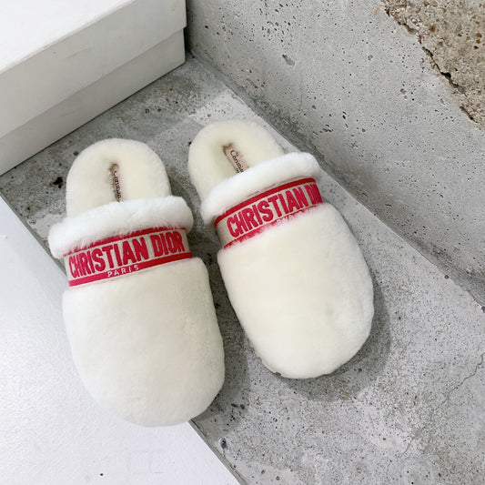 迪D家-2022秋冬新款 提花刺繡毛毛拖鞋 白色