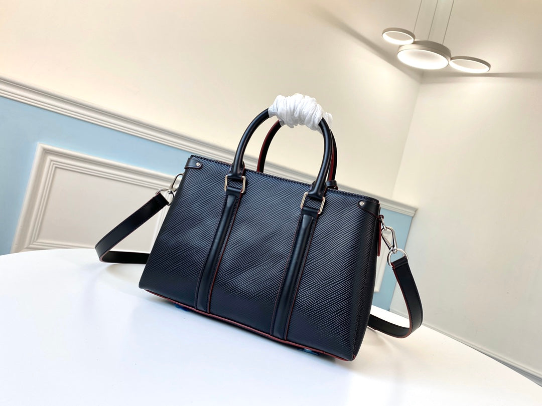M55613 路L家-Twist Tote手袋 黑色