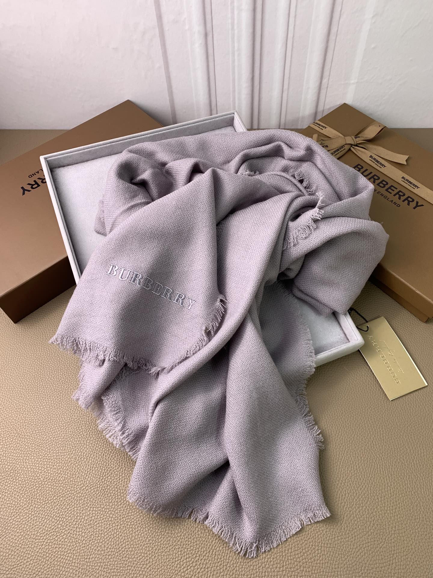 巴B家-素色圍巾 200*85cm 85%羊絨+15%桑蠶絲 灰色