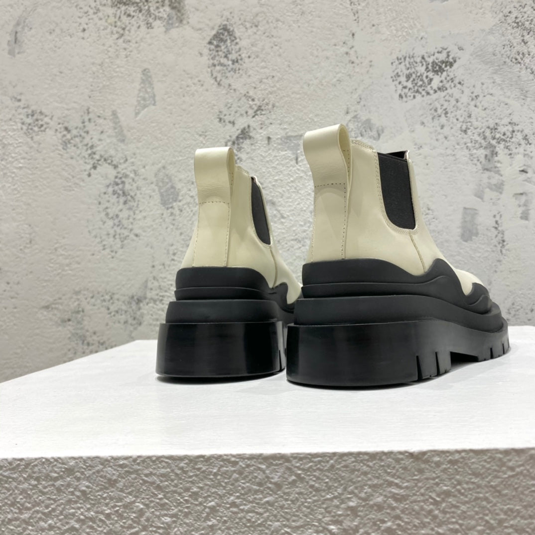 B編織-22SS 英倫復古短靴 男女同款 米色黑底