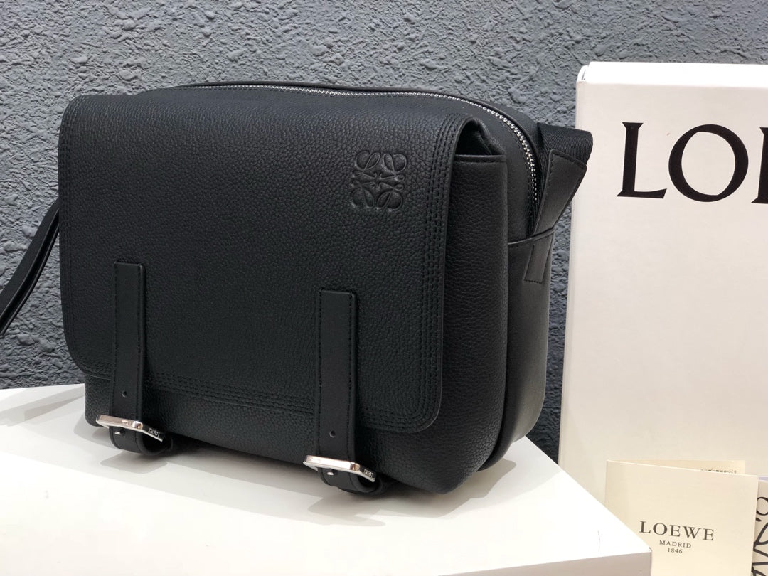 Loe-military messenger郵差包 黑色 xs