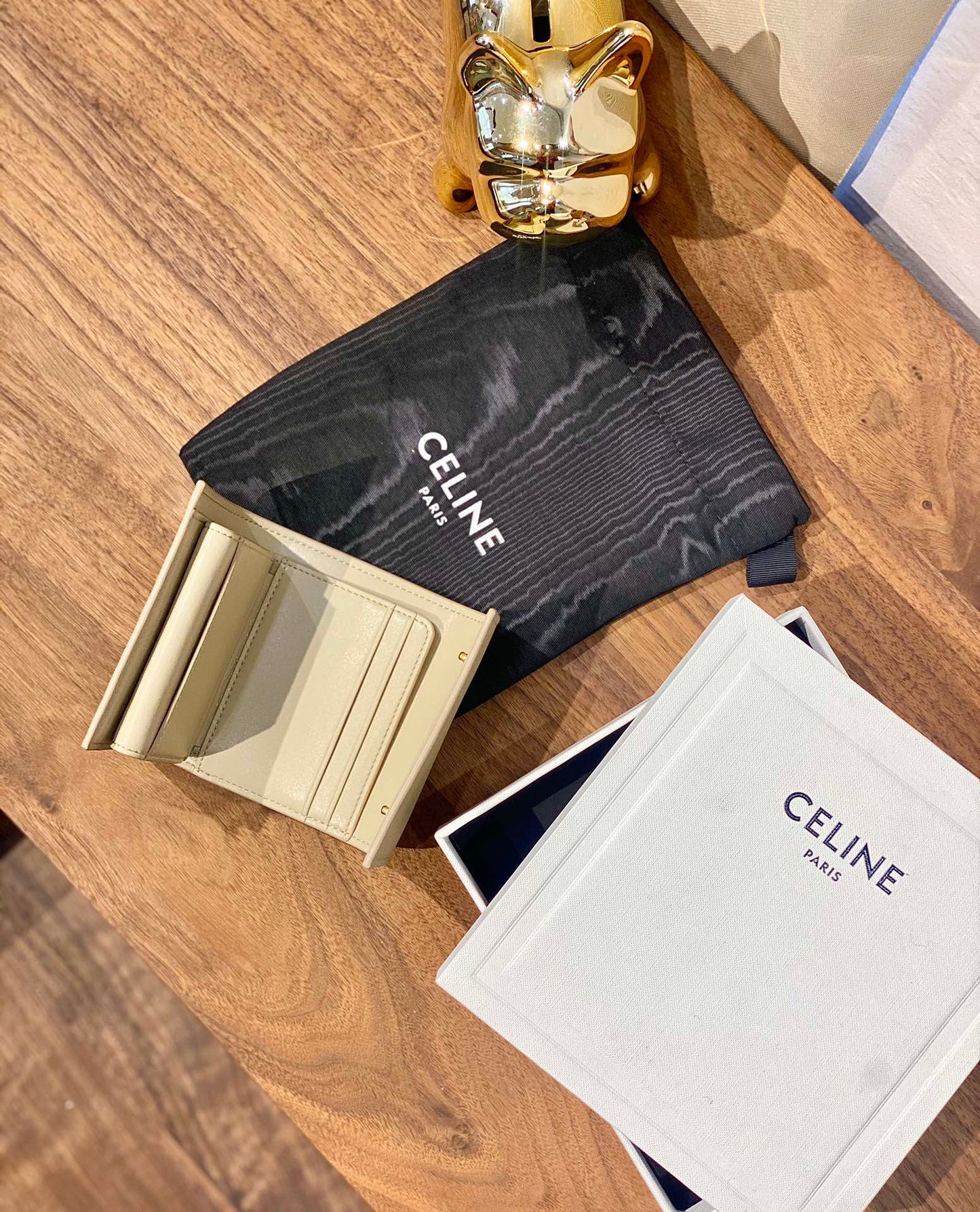 Celine STRAP 小號粒面三折短夾