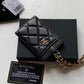 Chanel 證件套-黑色羊皮金扣