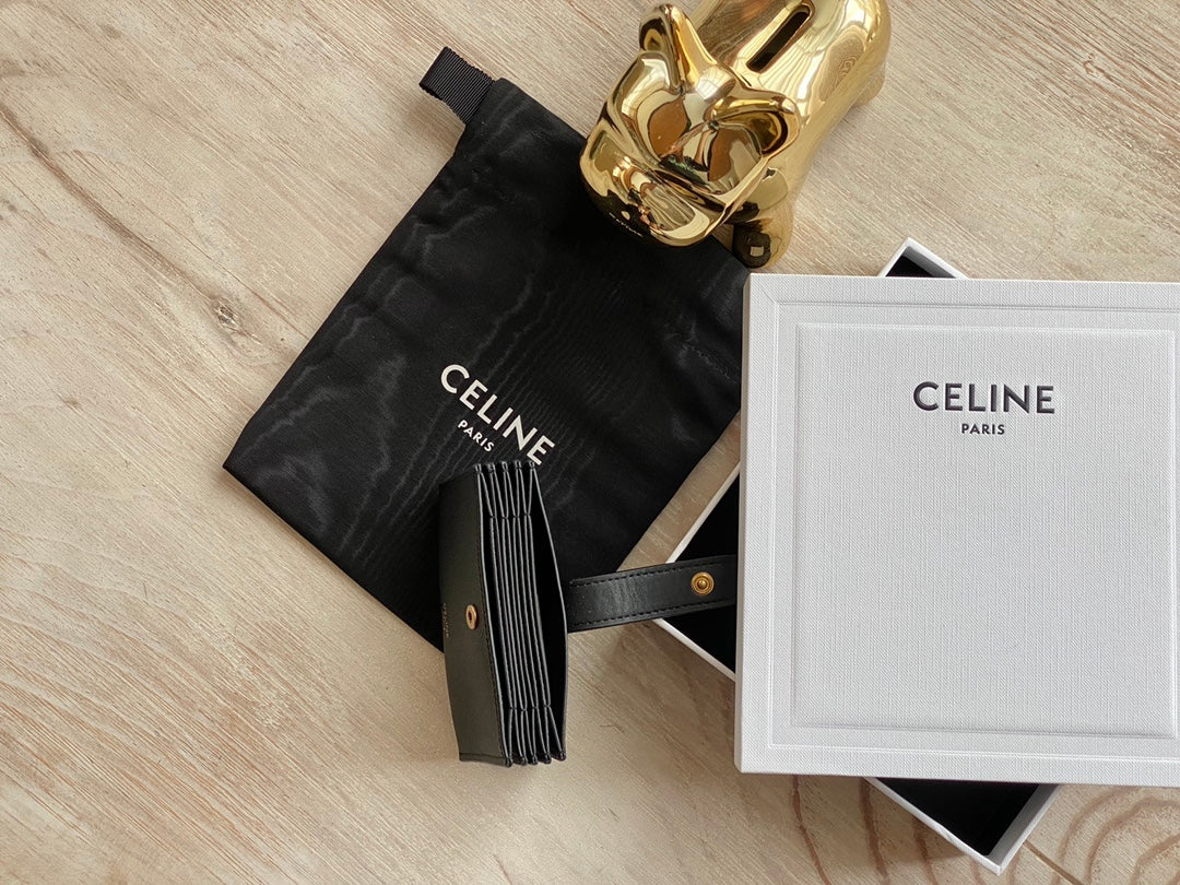 Celine 粒面牛皮風琴卡包