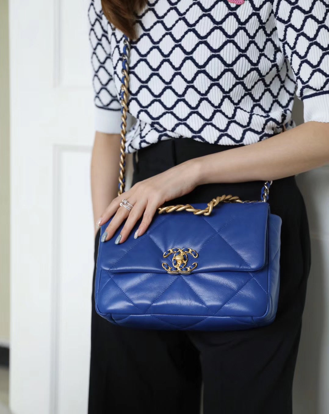 Chanel 19Bag-小號電光藍