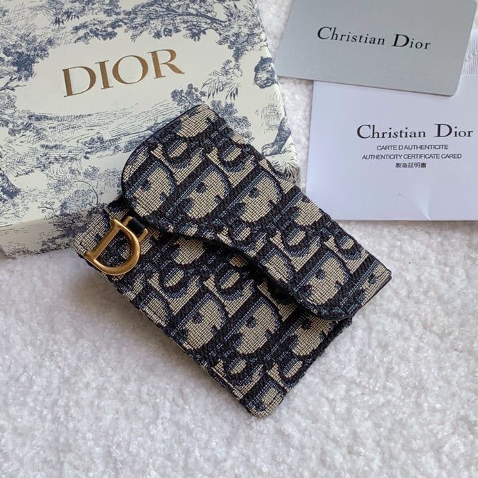 熱銷款 Dior Saddle 馬鞍小卡包