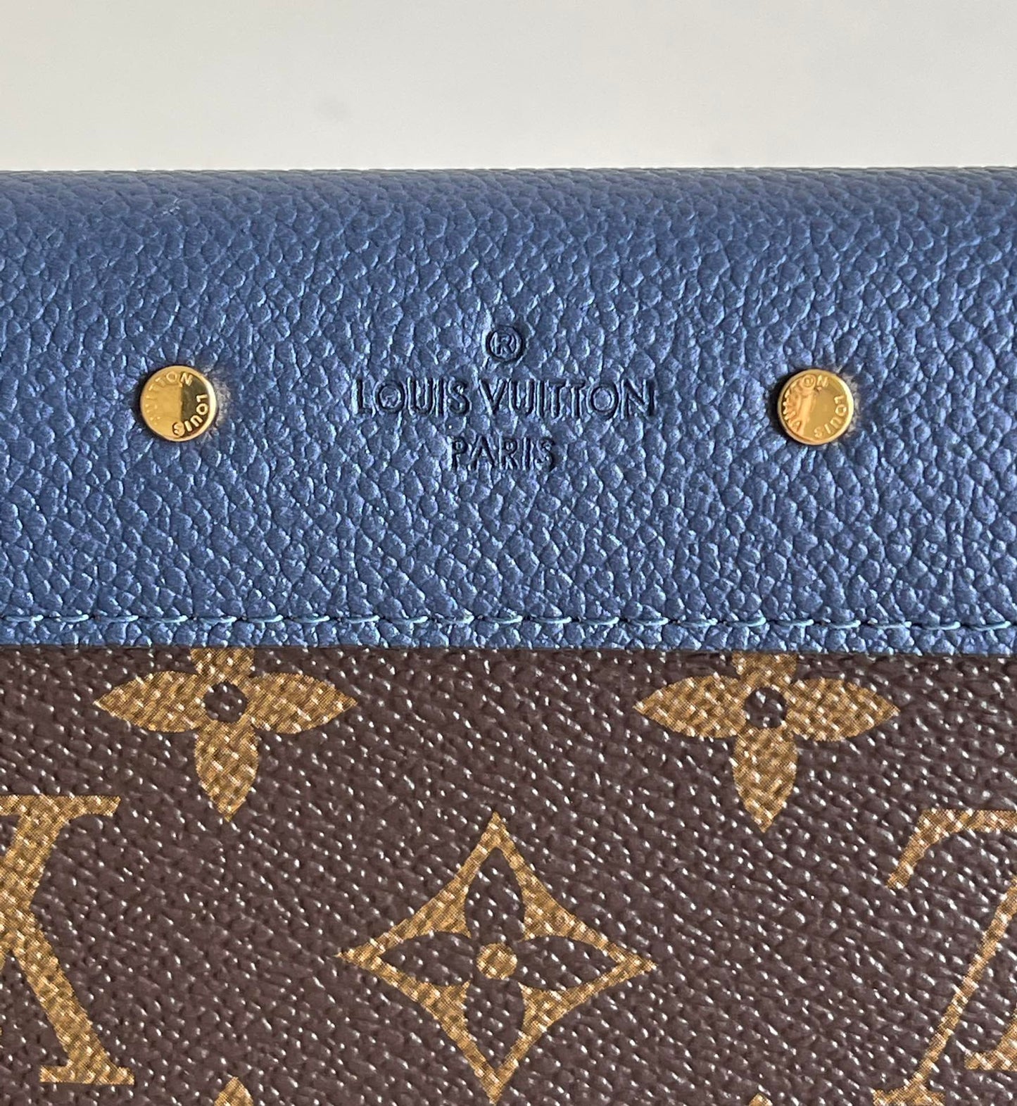 LV M64092 藍色老花 信封式Pallas錢夾